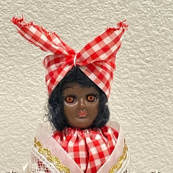 CARMEN ORIGINALS Vintage "The Original NOLA Market Girl" Collectible Doll - Picture 2 of 9